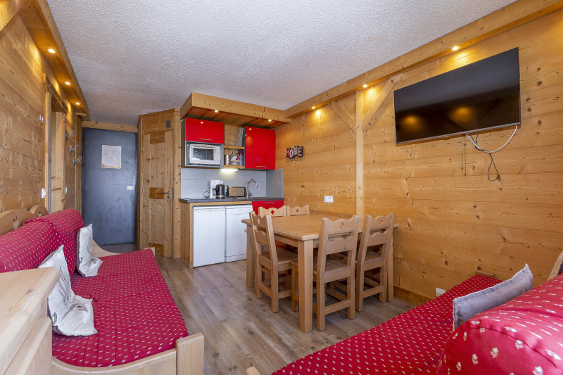 _lv_images__lot_0002800199_03_9540397