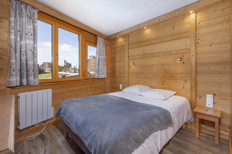 _lv_images__lot_0002800199_06_10331554