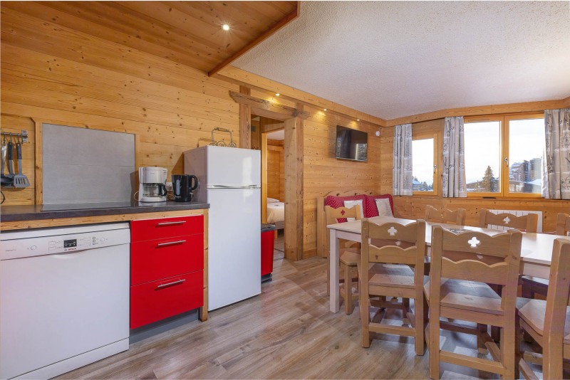 _lv_images__lot_0002800200_01_9830667