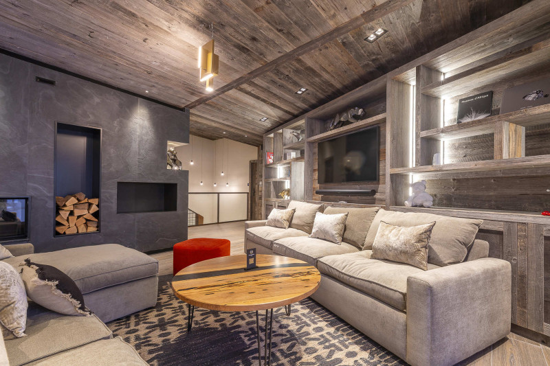 _lv_images__lot_0002800202_02_10288530