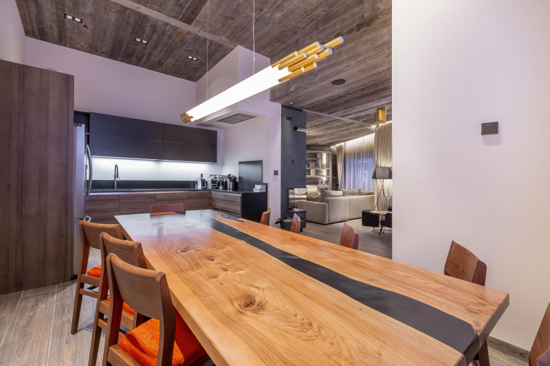 _lv_images__lot_0002800202_04_9500197