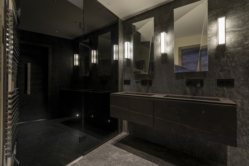 _lv_images__lot_0002800203_12_10308036