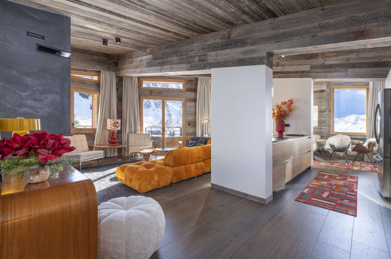 _lv_images__lot_0002800208_01_10315727