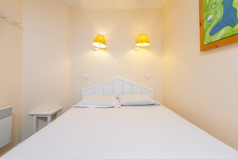 _lv_images__lot_0002800233_12_10246680 _lv_images__lot_0002800233_12_10246680