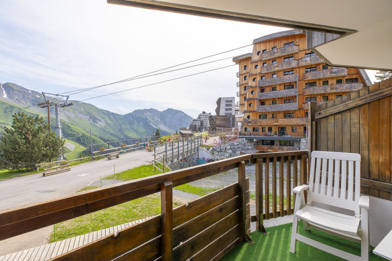 _lv_images__lot_0002800233_14_10283410