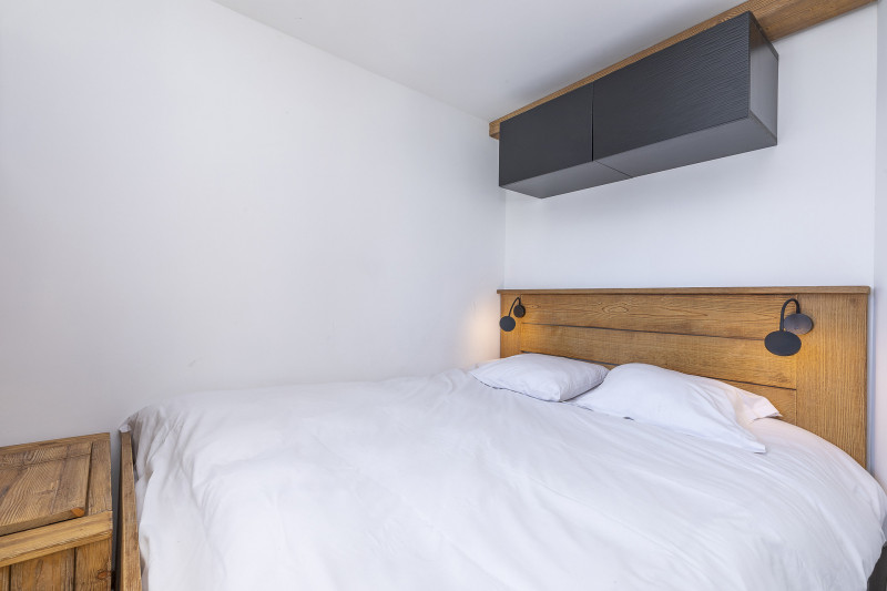 _lv_images__lot_0002800238_09_9311672 _lv_images__lot_0002800238_09_9311672