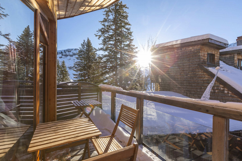 _lv_images__lot_0002800267_08_9844347