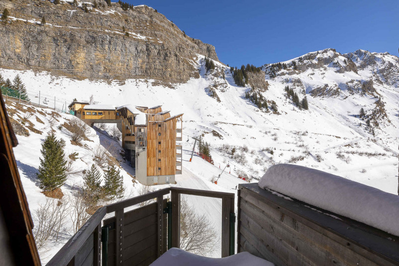 _lv_images__lot_0002800271_13_10400033