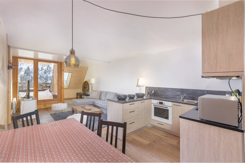 _lv_images__lot_0002800272_01_9181576