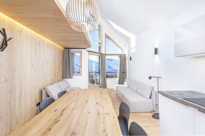 _lv_images__lot_0002800281_02_10324403