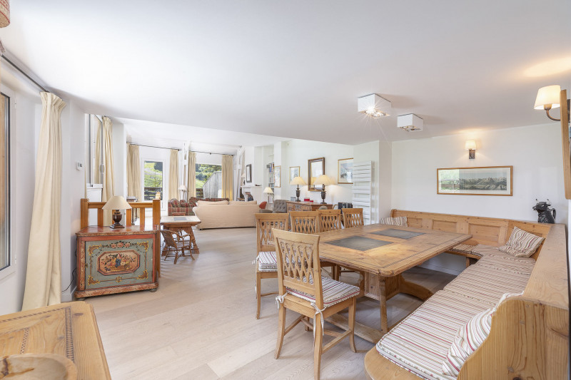 _lv_images__lot_0002800308_01_9387443