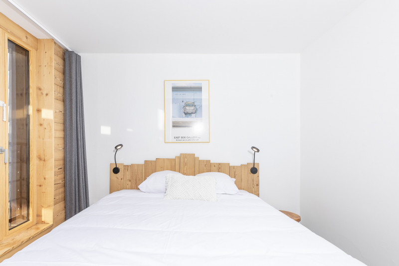 _lv_images__lot_0002800319_08_10142304