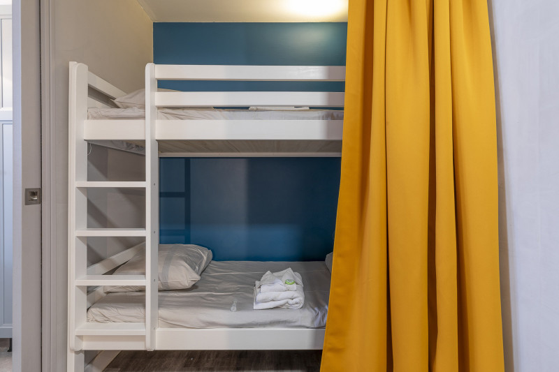 _lv_images__lot_0002800321_12_9368103