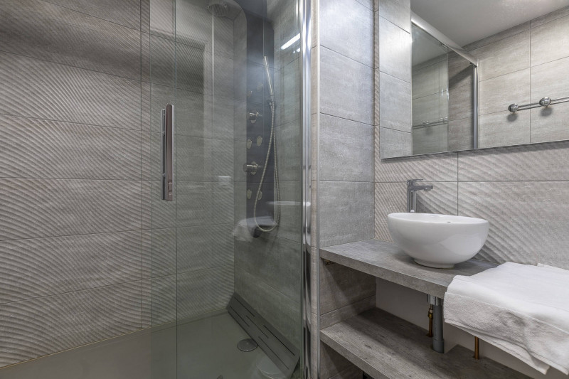 _lv_images__lot_0002800321_14_9166847 _lv_images__lot_0002800321_14_9166847