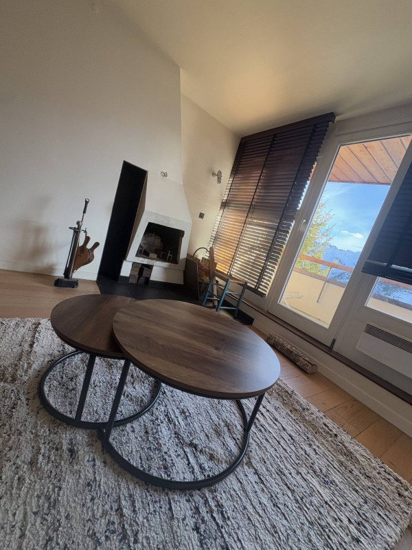 _lv_images__lot_0002800326_02_9999509