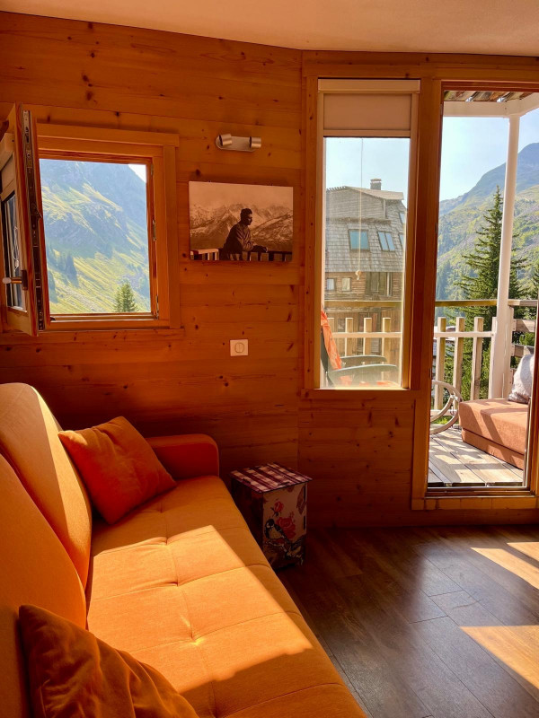 _lv_images__lot_0002800338_07_10018103