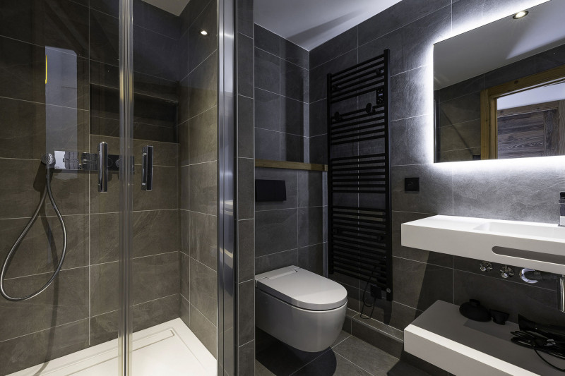 _lv_images__lot_0002800345_08_9942581 _lv_images__lot_0002800345_08_9942581