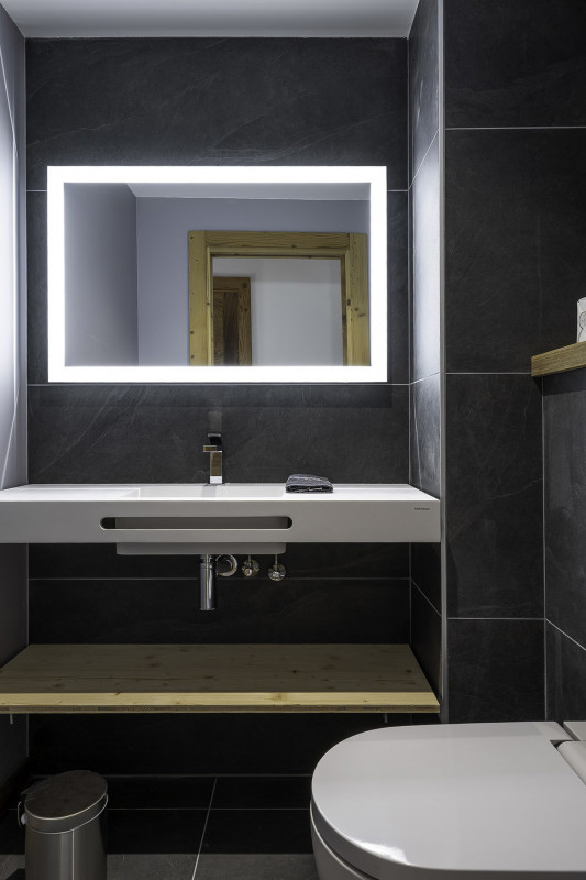 _lv_images__lot_0002800345_10_9598966