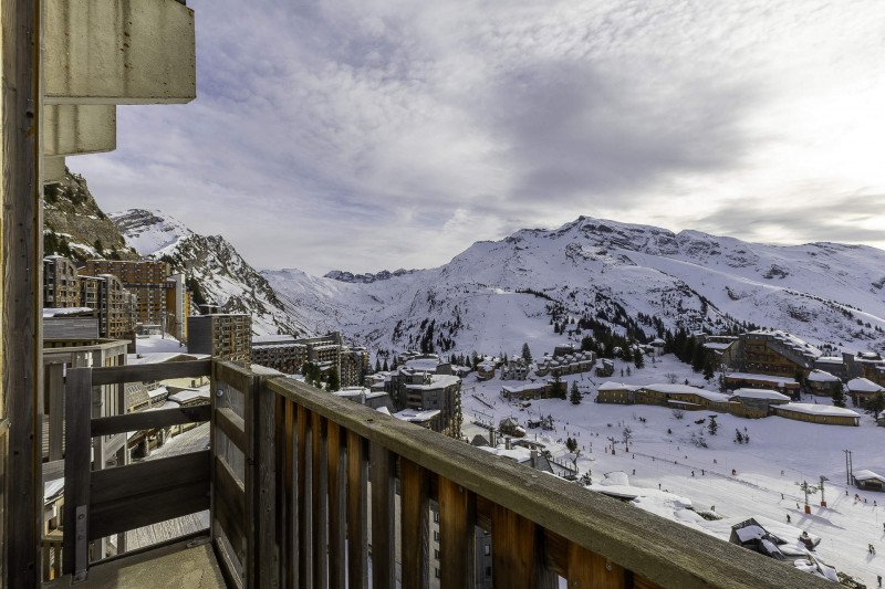 _lv_images__lot_0002800345_12_11021924