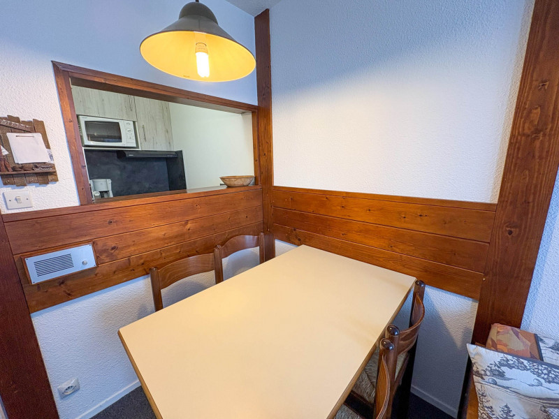 _lv_images__lot_0002800358_05_10276194