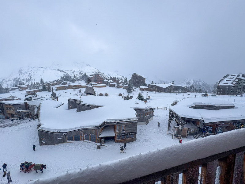 _lv_images__lot_0002800358_09_10080422