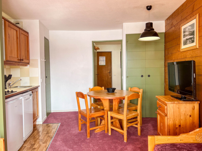 _lv_images__lot_0002800359_03_10371794