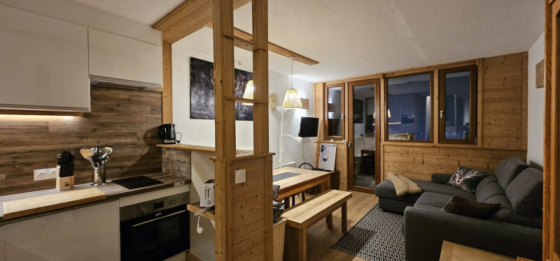 _lv_images__lot_0010100806_06_9519093