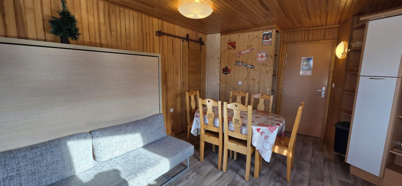 _lv_images__lot_0010120402_04_9558694 _lv_images__lot_0010120402_04_9558694