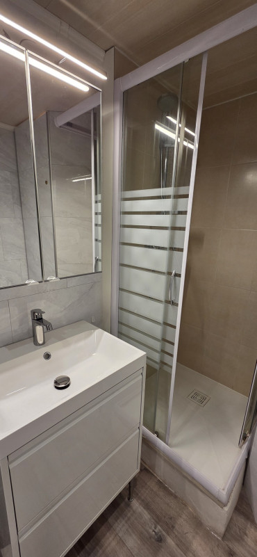 _lv_images__lot_0010120402_10_10405108