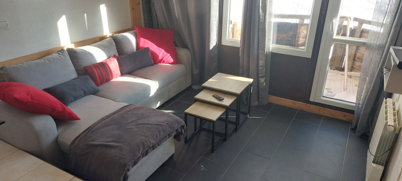 _lv_images__lot_0010120411_04_9340875