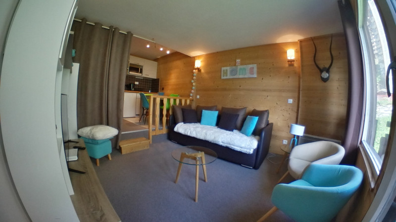 _lv_images__lot_0010121117_02_10179996