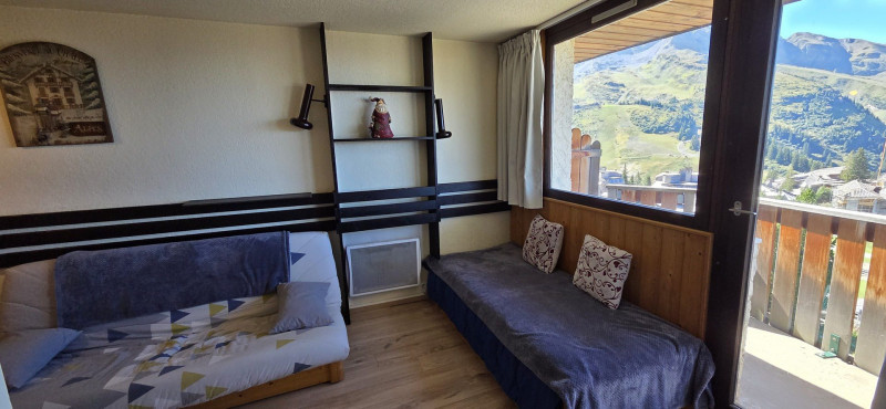 _lv_images__lot_0020040208_01_11244367