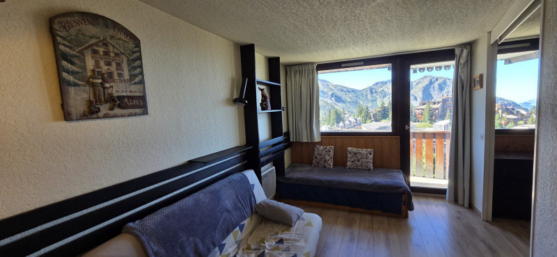 _lv_images__lot_0020040208_04_11255003