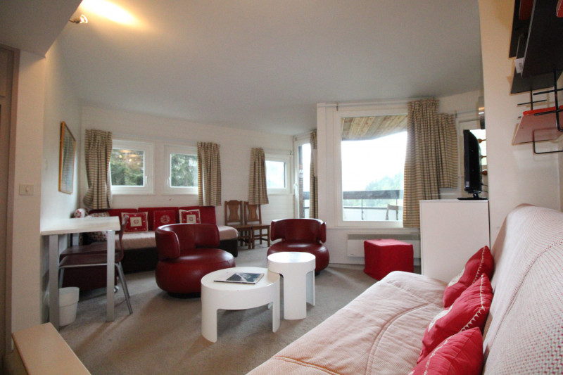 _lv_images__lot_0020392335_03_10000296 _lv_images__lot_0020392335_03_10000296