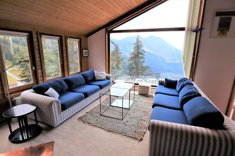 _lv_images__lot_0020392337_01_10394780