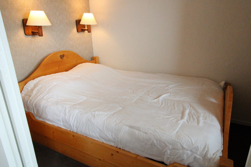 _lv_images__lot_0020392339_06_10304978