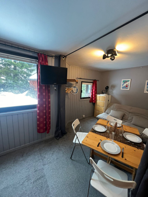 _lv_images__lot_0020392340_07_10150468