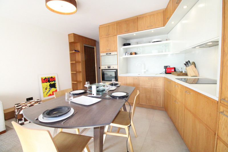 _lv_images__lot_0020392341_02_10197321