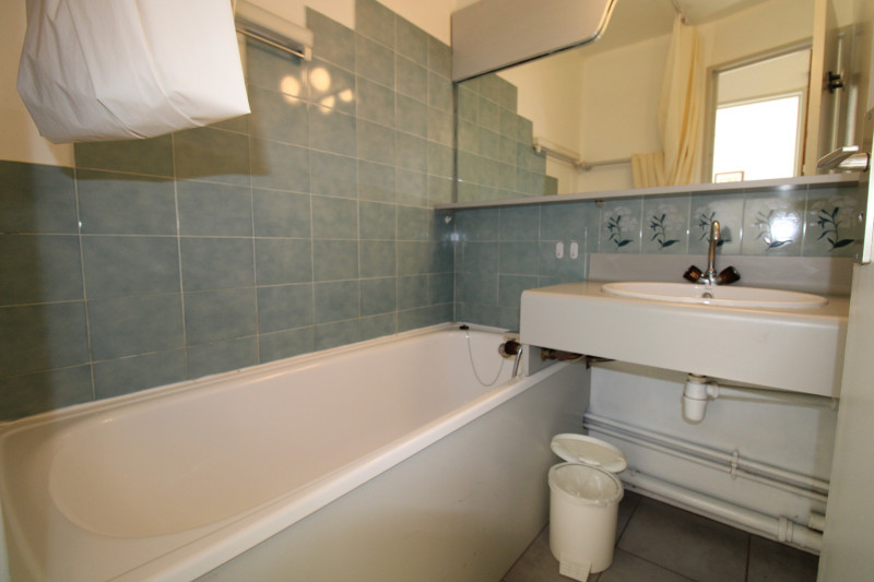 _lv_images__lot_0020392342_09_9655029