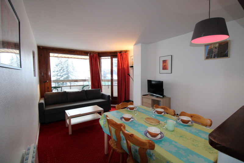 _lv_images__lot_0020392344_01_10319900