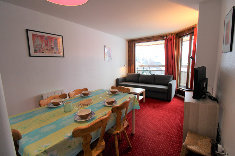 _lv_images__lot_0020392344_09_9959734