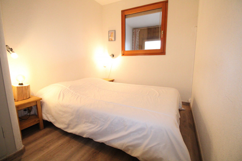 _lv_images__lot_0020392345_07_9820400 _lv_images__lot_0020392345_07_9820400