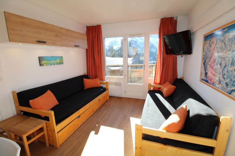 _lv_images__lot_0020392346_02_10068269