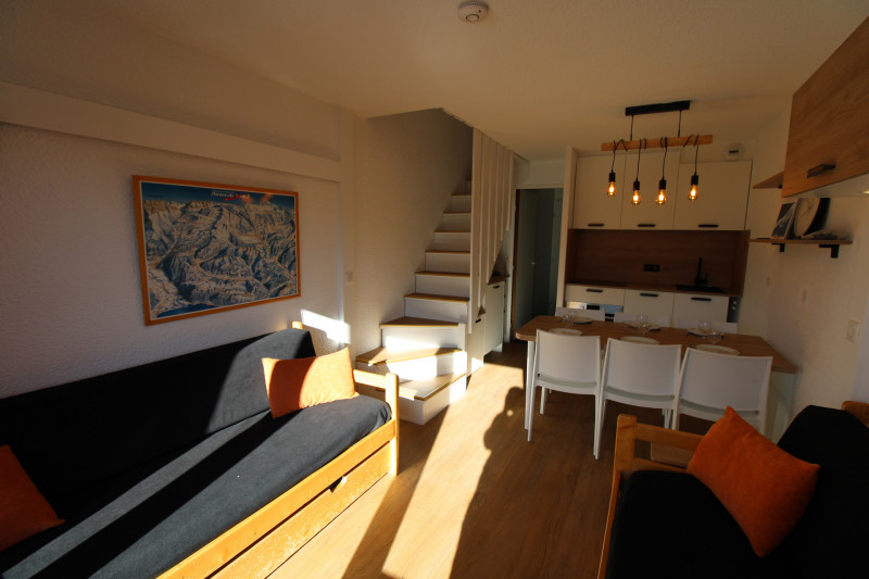 _lv_images__lot_0020392346_03_9425875