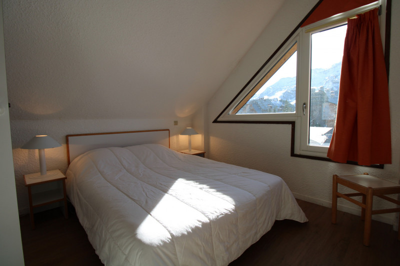 _lv_images__lot_0020392346_05_9986963