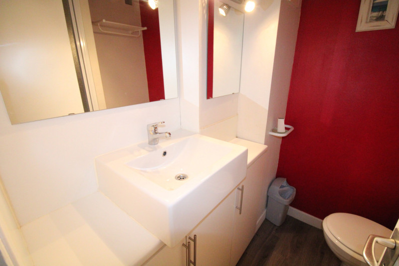 _lv_images__lot_0020392348_10_10095369