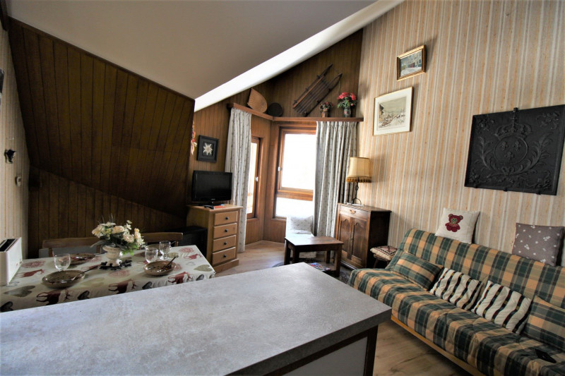 _lv_images__lot_0020392349_03_10014318 _lv_images__lot_0020392349_03_10014318