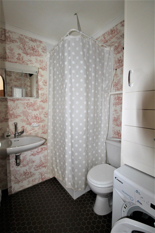 _lv_images__lot_0020392349_07_9668326