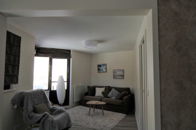 _lv_images__lot_0020392351_02_10343297