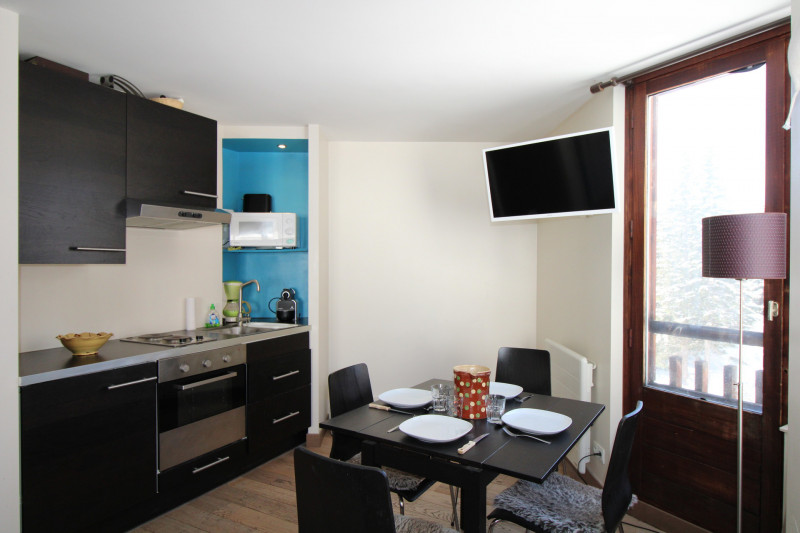_lv_images__lot_0020392351_04_11177018